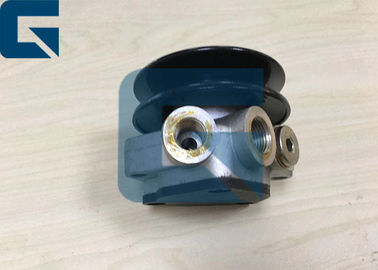EC240B EC290B Excavator Engine Parts  Fuel Pump 20450894 02112673 VOE20450894
