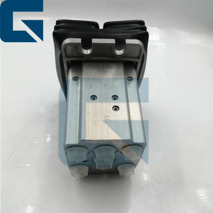 702-16-R1961 70216R1961 For PC20MR-2 PC26MR-3 Excavator Foot Pedal Valve
